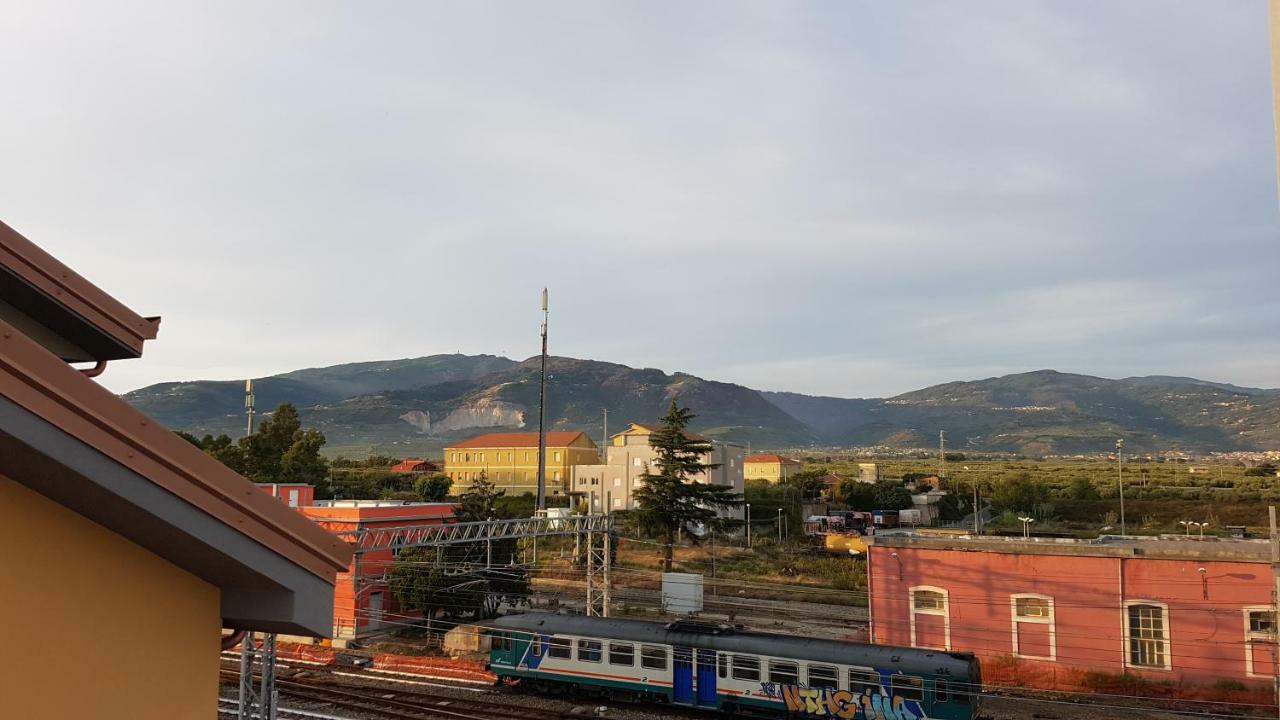 Via Del Mare | Bed & Breakfast ลาเมเซ แตร์เม ภายนอก รูปภาพ